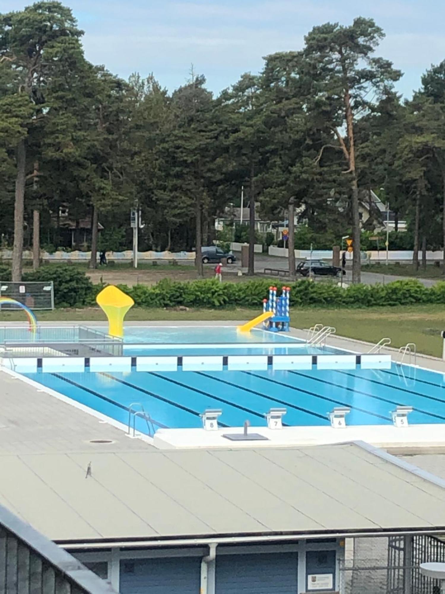 Ahusbrygga Apartment Hotel Экстерьер фото